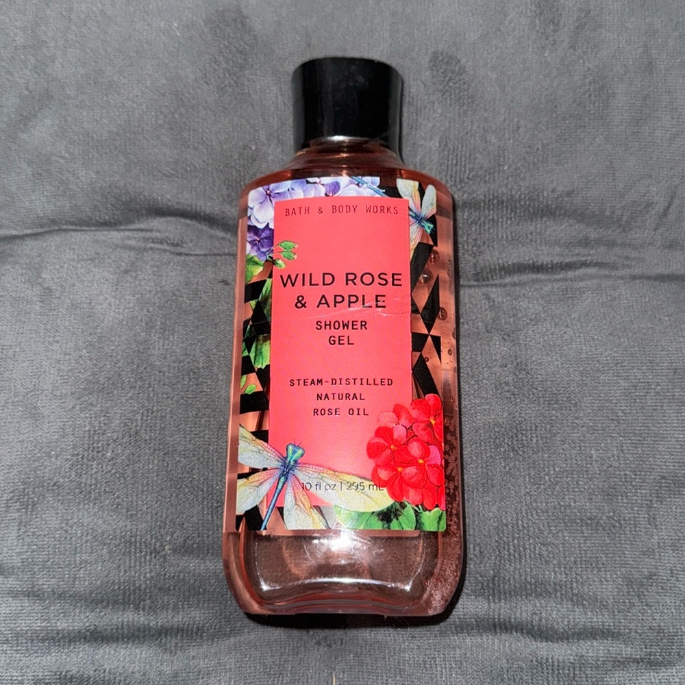 Wild Rose and Apple Bath and Body Works Shower Gel